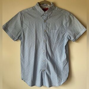 Denim & Flower - Men’s short sleeve cotton dress button down shirt.